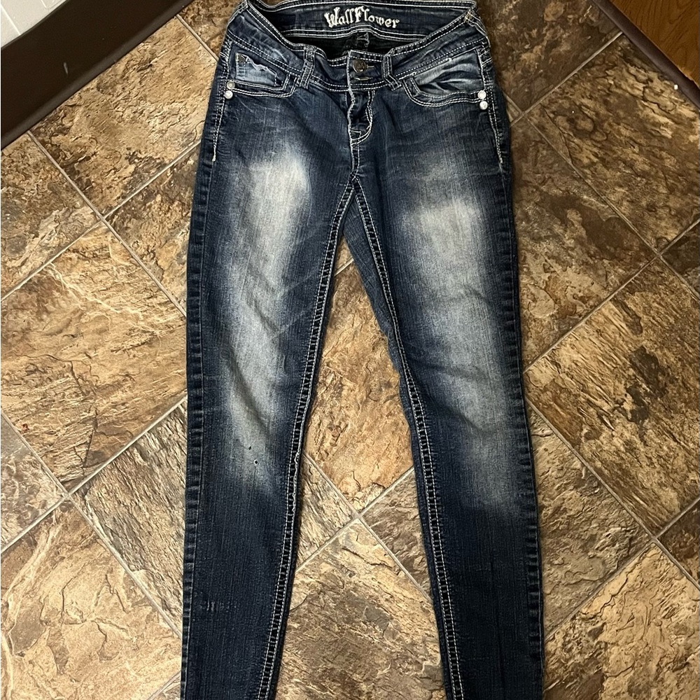 Size 5 Vintage Y2K WallFlower Women's Low Rise Blue Jeans Sewing Design And Gems